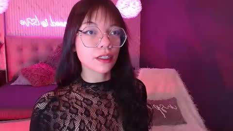 JADE online show from June 11, 2:04 pm
