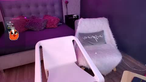 JADE online show from July 24, 8:50 pm