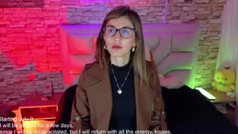 jade white  online show from July 6, 1:08 pm