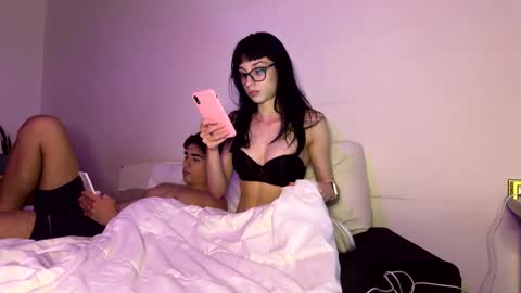 Snapshot of jadedolli chatting on October 6, 9:32 pm 19y HORNY COUPLE online show from October 6, 9:32 pm