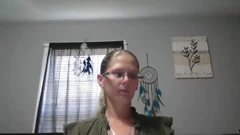 JadeLuv online show from June 19, 5:30 pm