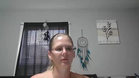 JadeLuv online show from July 21, 12:45 am