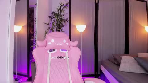 JADE online show from November 5, 9:17 pm