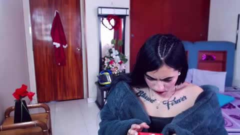 Jade online show from February 10, 3:32 pm