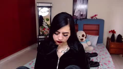 Jade online show from March 6, 8:05 pm