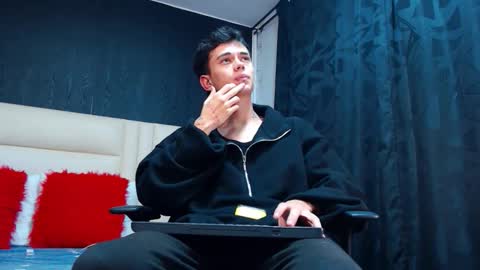 Snapshot of jaico_santos chatting on September 29, 12:59 pm jaico_santos online show from September 29, 12:59 pm