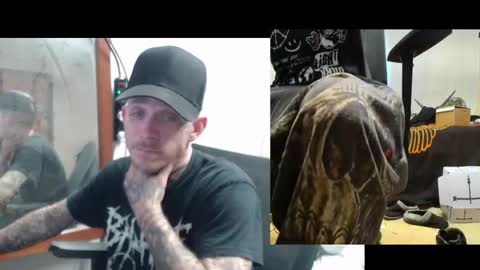 showingitoff online show from May 3, 8:48 pm
