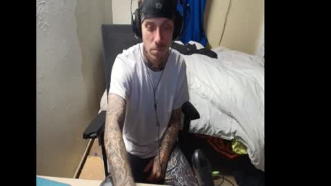 showingitoff online show from January 14, 5:37 am