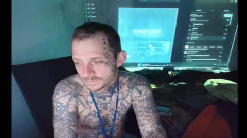 showingitoff online show from February 22, 7:34 am