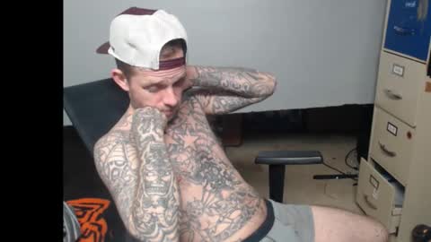 showingitoff online show from December 14, 9:26 am