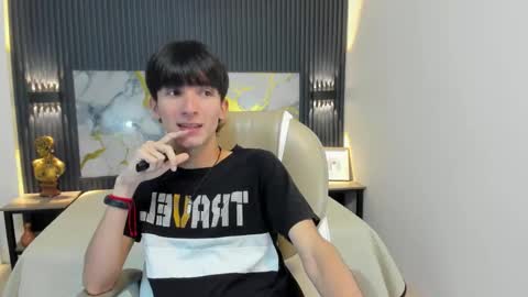 Snapshot of jake_evanss_ chatting on October 14, 8:56 pm JAKE online show from October 14, 8:56 pm