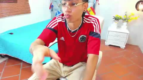jake_falcon online show from June 27, 11:38 am