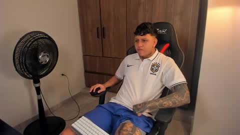 Jake Pons online show from April 29, 11:42 pm