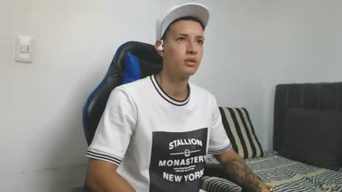 Hi guys im new 3 online show from July 5, 5:42 pm