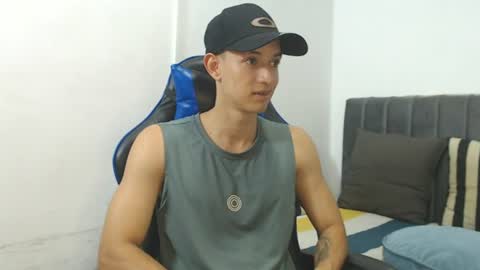 Hi guys im new 3 online show from June 14, 1:16 am