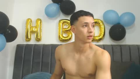 Hi guys im new 3 online show from April 30, 8:57 pm