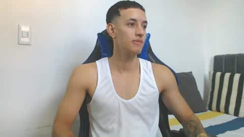 Hi guys im new 3 online show from June 17, 8:25 pm
