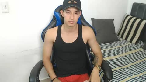 Hi guys im new 3 online show from July 22, 7:05 pm