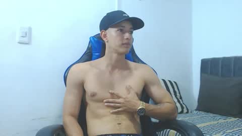 Hi guys im new 3 online show from March 14, 12:14 am