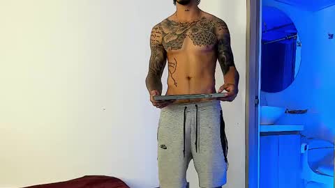 Santiago online show from February 13, 3:50 am