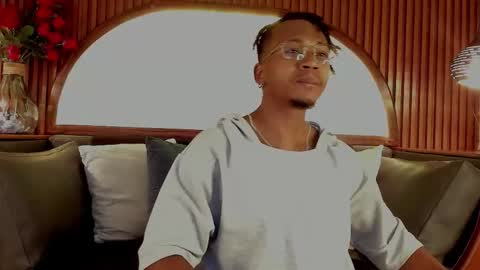   online show from March 8, 3:54 am