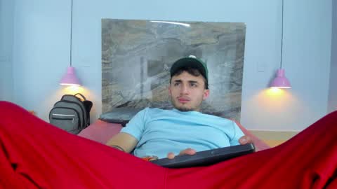 james_06_ online show from May 17, 11:52 am