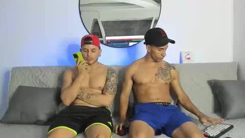 james_and_max online show from May 2, 3:23 am