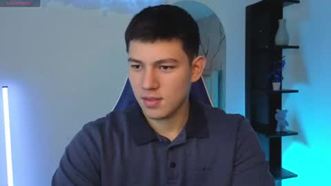 james_cr online show from June 16, 12:31 pm