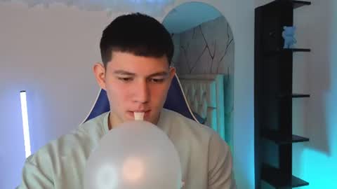 james_cr online show from June 12, 12:15 pm