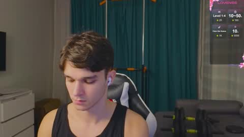 James online show from October 30, 8:42 pm