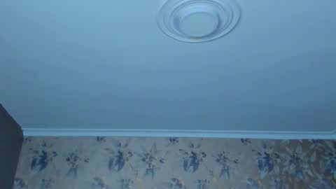 Snapshot of jamesgolden_ chatting on March 7, 5:28 pm jamesgolden_ online show from March 7, 5:28 pm