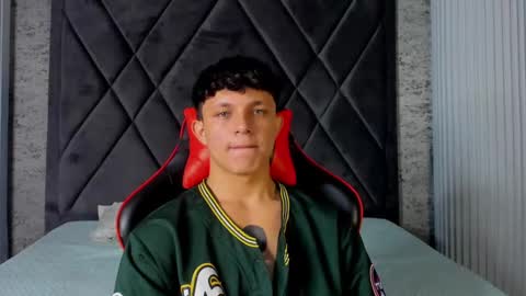 Snapshot of jamesgolden_ chatting on March 9, 3:38 pm jamesgolden_ online show from March 9, 3:38 pm