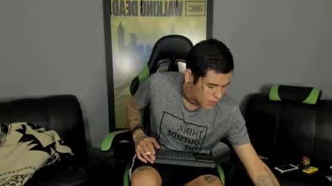 Jamesinked  online show from February 24, 10:14 pm