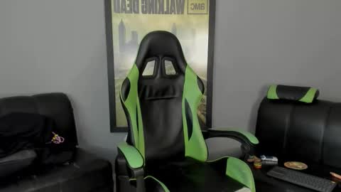 Jamesinked  online show from February 12, 4:22 pm