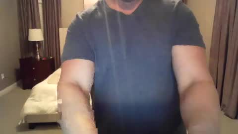 jamesmckendree online show from December 11, 2:52 am