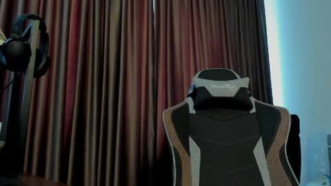 JamesMyers online show from April 29, 10:42 am
