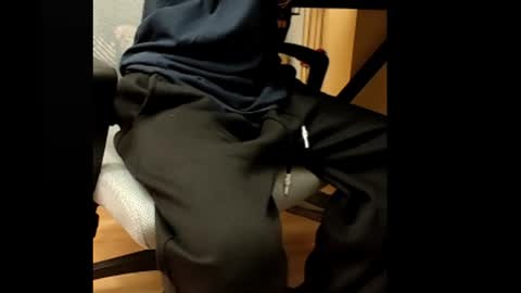 jamessama_0 online show from November 11, 4:36 am