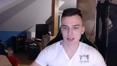 jamesss11158699 online show from February 1, 8:26 pm