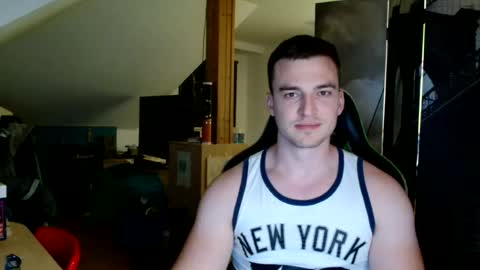 jamesss11158699 online show from August 1, 8:10 pm