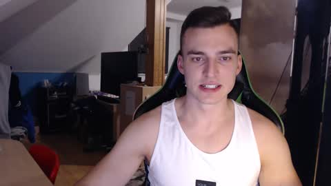 jamesss11158699 online show from January 24, 8:43 pm