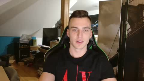 jamesss11158699 online show from December 22, 5:42 pm