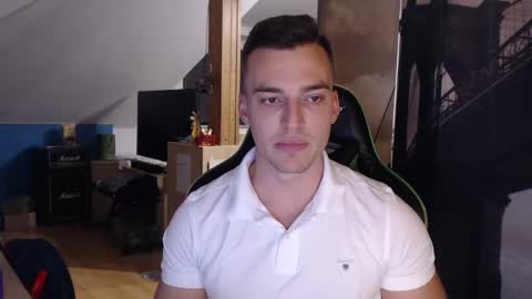 jamesss11158699 online show from December 4, 3:37 pm