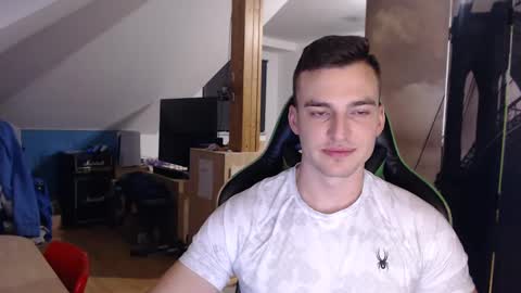 jamesss11158699 online show from January 27, 5:48 pm