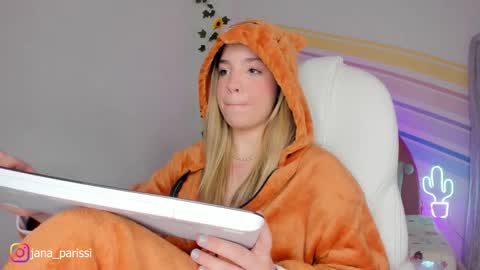 Jana online show from December 17, 9:43 pm