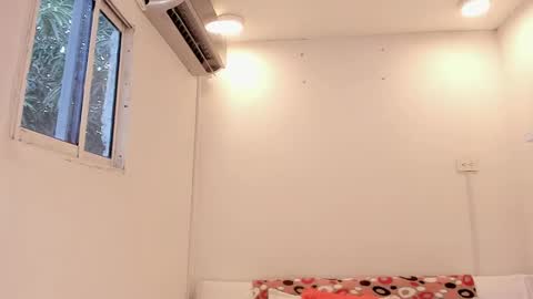 Snapshot of jane_monttgomery chatting on December 5, 8:17 pm Jane  M online show from December 5, 8:17 pm