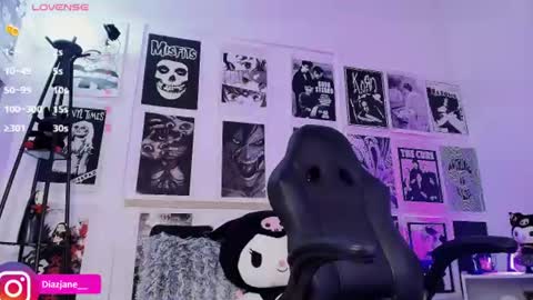 Jennifer online show from July 22, 9:17 pm