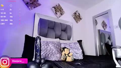 Jennifer online show from June 26, 9:42 pm