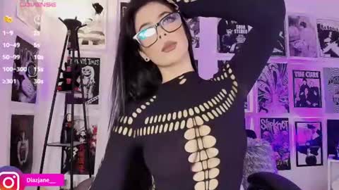 Jennifer online show from July 20, 9:05 pm