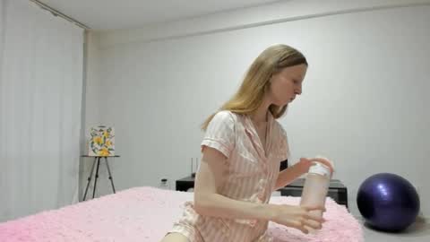 JaneLong online show from November 26, 4:32 am