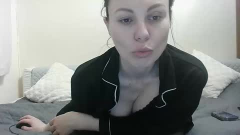Janet online show from May 6, 3:01 am